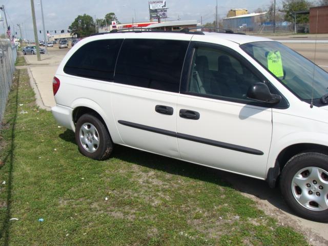 Dodge Grand Caravan 2003 photo 3