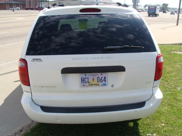 Dodge Grand Caravan 2003 photo 4