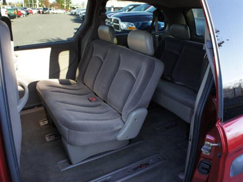 Dodge Grand Caravan 2003 photo 2
