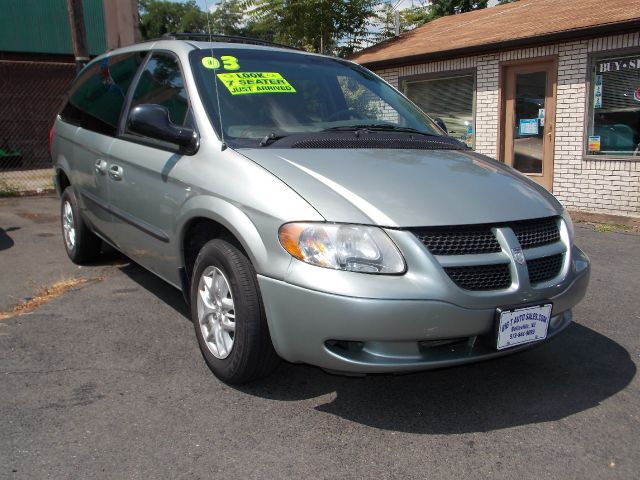 Dodge Grand Caravan 2003 photo 1
