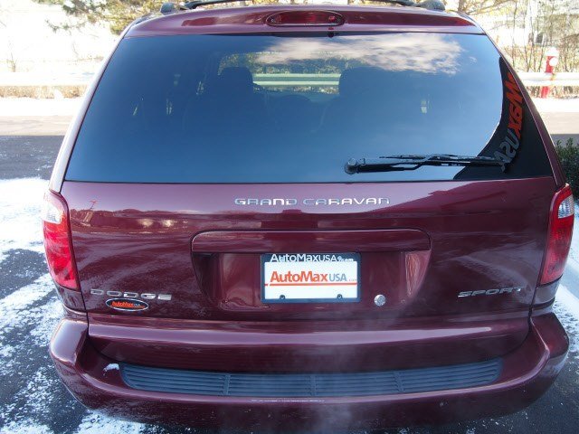 Dodge Grand Caravan 2003 photo 2