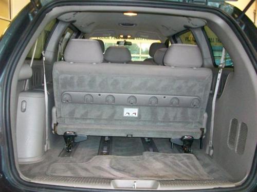 Dodge Grand Caravan 2003 photo 1