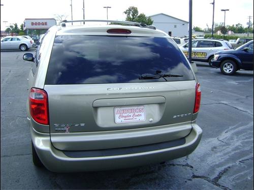 Dodge Grand Caravan 2003 photo 3