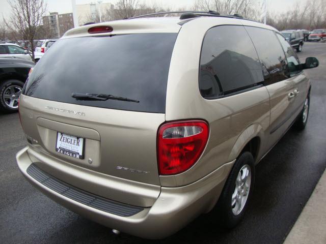 Dodge Grand Caravan 2003 photo 4