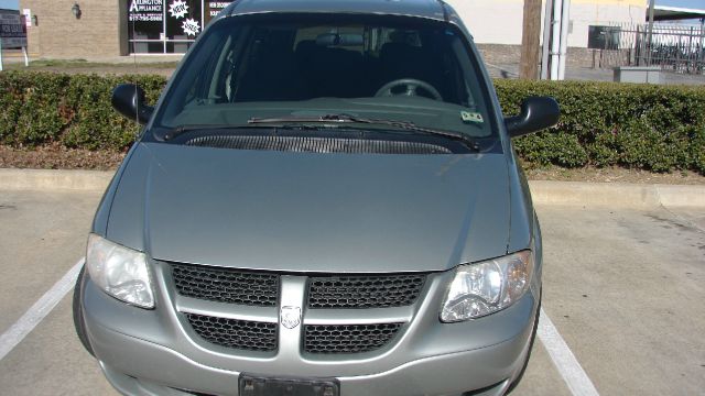 Dodge Grand Caravan 2003 photo 2