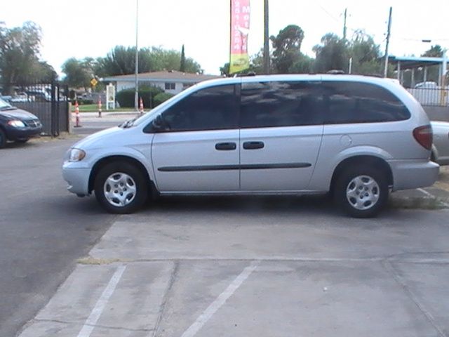 Dodge Grand Caravan 2003 photo 2