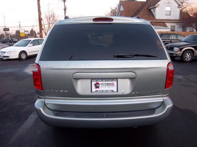Dodge Grand Caravan 2003 photo 3