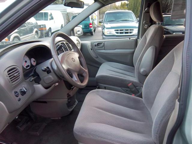 Dodge Grand Caravan 2003 photo 4