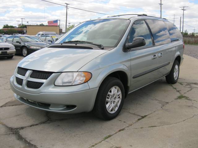 Dodge Grand Caravan 2003 photo 1