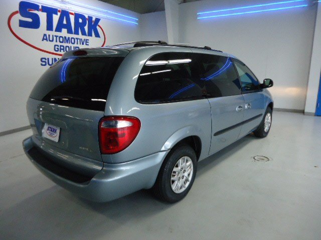 Dodge Grand Caravan 2003 photo 1