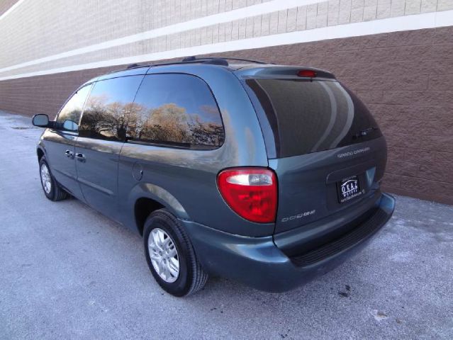 Dodge Grand Caravan 2003 photo 2