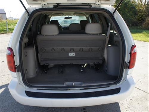 Dodge Grand Caravan 2003 photo 3