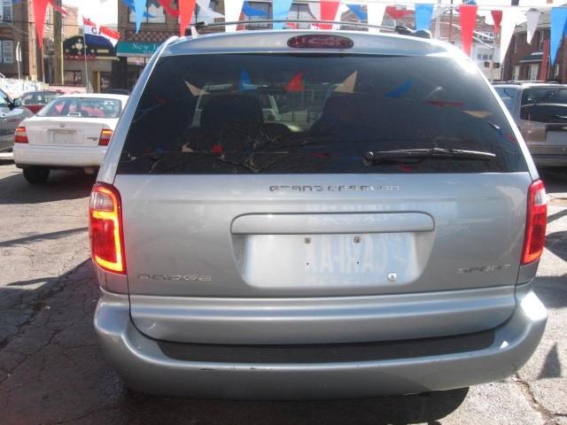 Dodge Grand Caravan 2003 photo 3