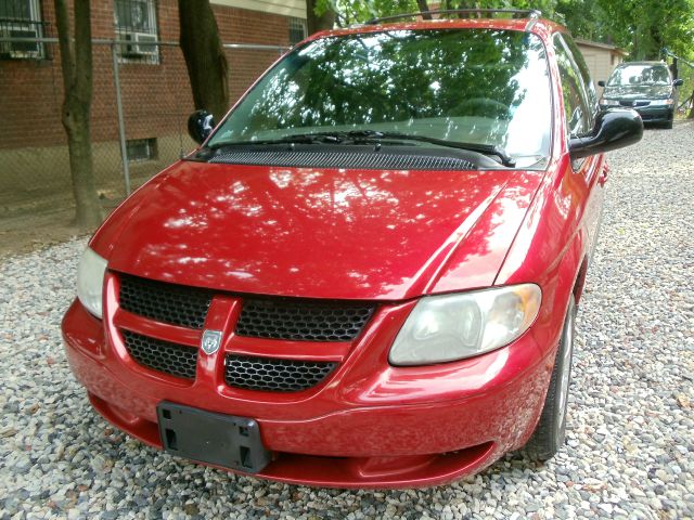 Dodge Grand Caravan 2003 photo 2