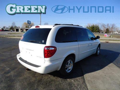 Dodge Grand Caravan 2003 photo 2
