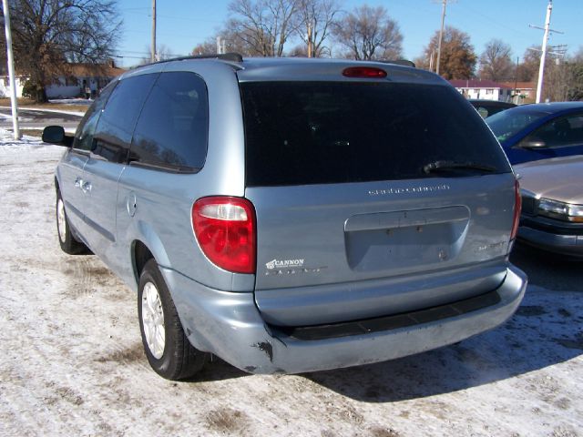 Dodge Grand Caravan 2003 photo 2