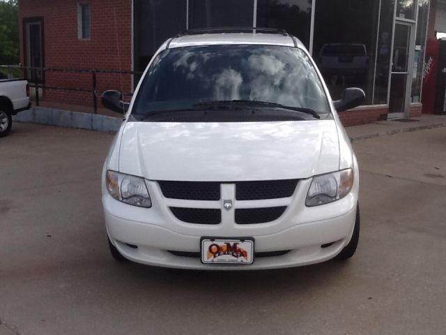 Dodge Grand Caravan 2003 photo 1