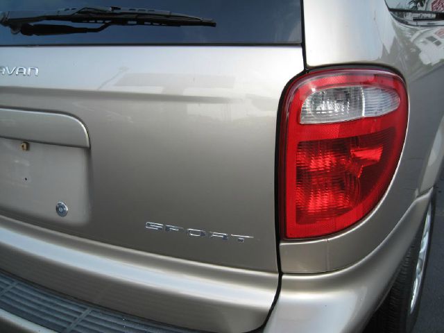 Dodge Grand Caravan 2003 photo 15