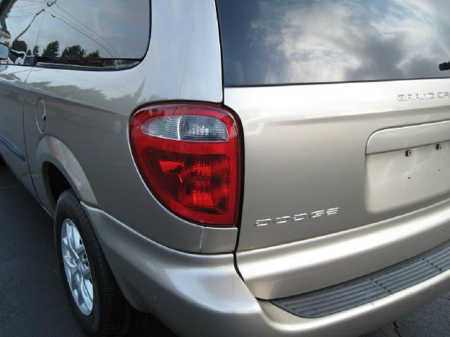 Dodge Grand Caravan 2003 photo 8