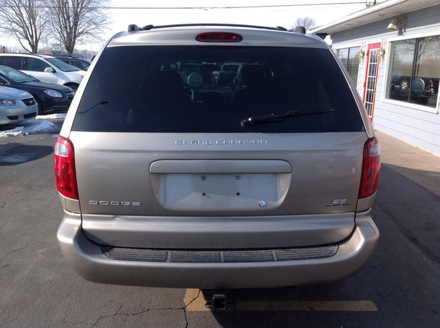 Dodge Grand Caravan 2003 photo 4
