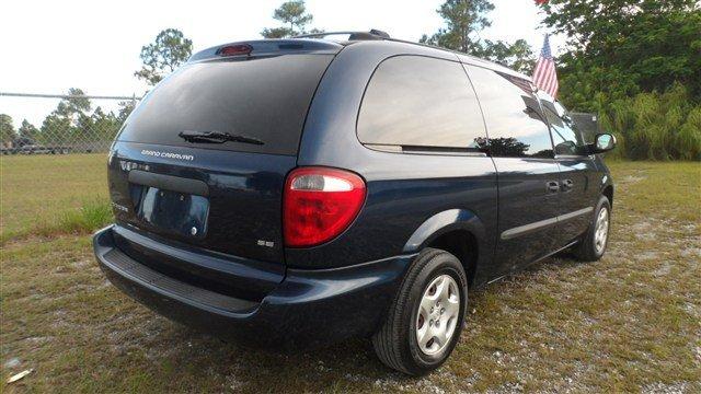 Dodge Grand Caravan 2003 photo 2