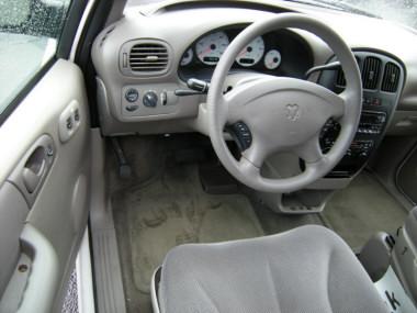 Dodge Grand Caravan 2003 photo 1