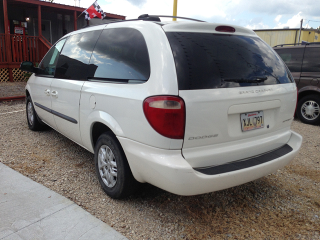 Dodge Grand Caravan 2003 photo 1