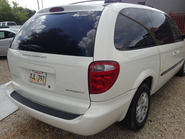 Dodge Grand Caravan 2003 photo 3