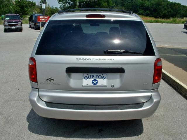 Dodge Grand Caravan 2003 photo 3