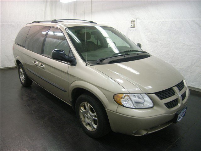 Dodge Grand Caravan 2003 photo 1