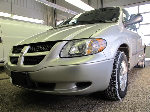 Dodge Grand Caravan 2003 photo 2