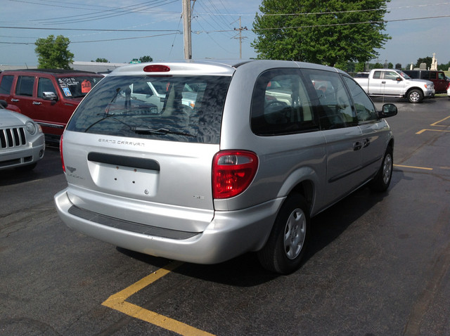 Dodge Grand Caravan 2003 photo 3