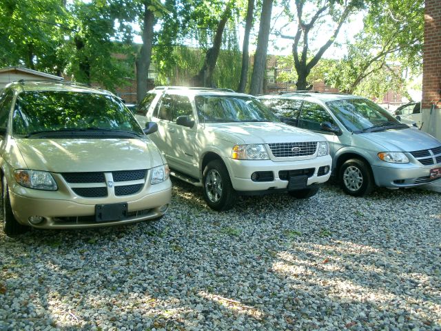 Dodge Grand Caravan 2003 photo 2