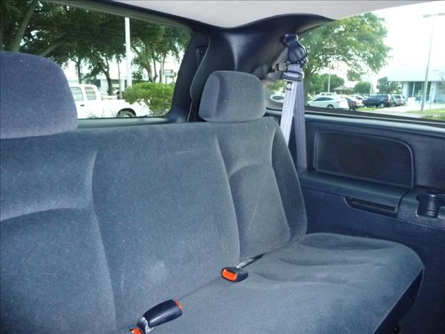 Dodge Grand Caravan 2003 photo 1