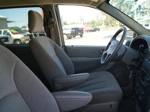 Dodge Grand Caravan 2003 photo 3