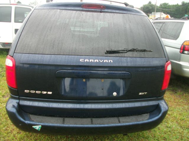Dodge Grand Caravan 2004 photo 1