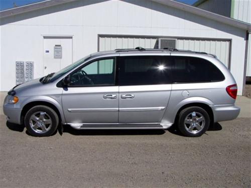 Dodge Grand Caravan 2004 photo 1
