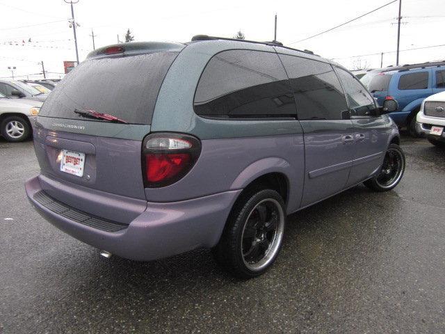 Dodge Grand Caravan 2004 photo 4