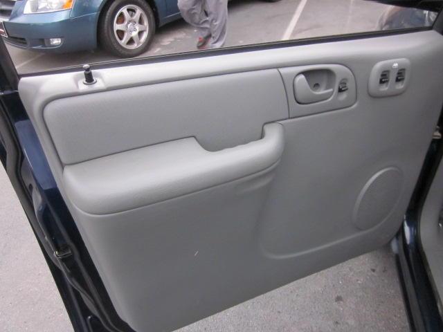 Dodge Grand Caravan 2004 photo 5