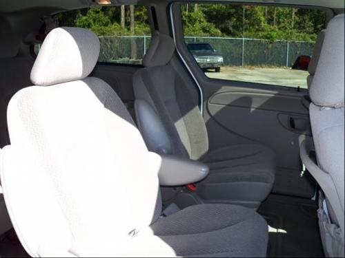 Dodge Grand Caravan 2004 photo 4