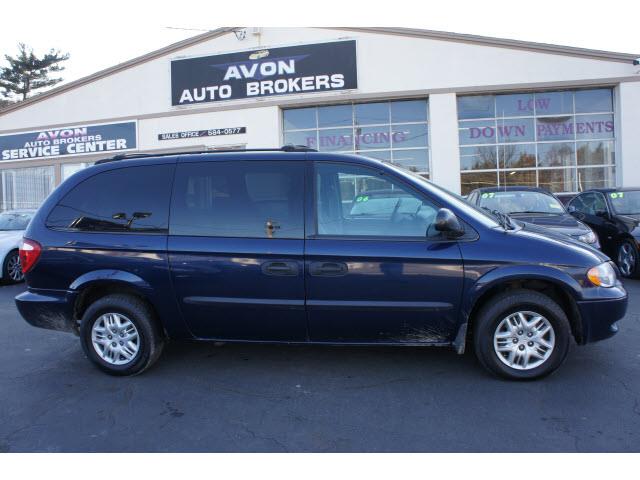 Dodge Grand Caravan 2004 photo 2