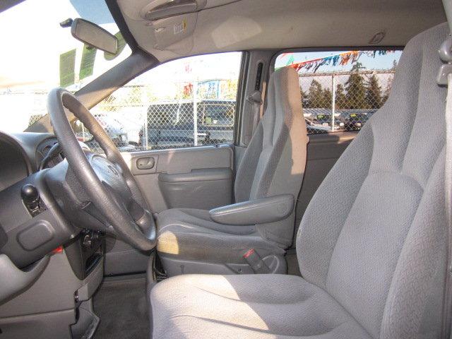 Dodge Grand Caravan 2004 photo 5