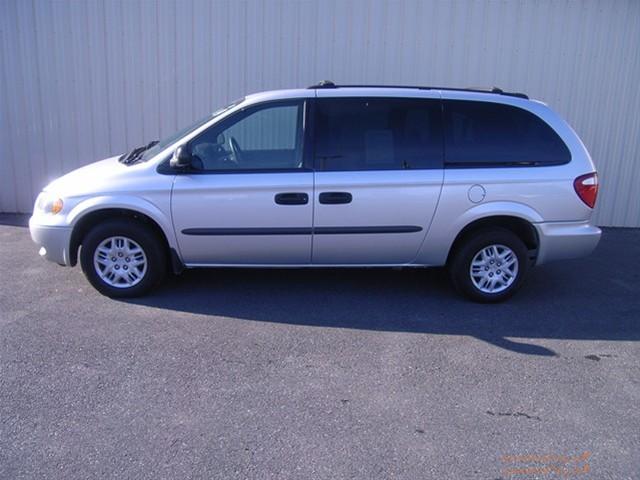 Dodge Grand Caravan 2004 photo 3