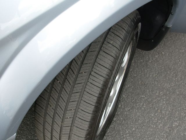 Dodge Grand Caravan 2004 photo 2