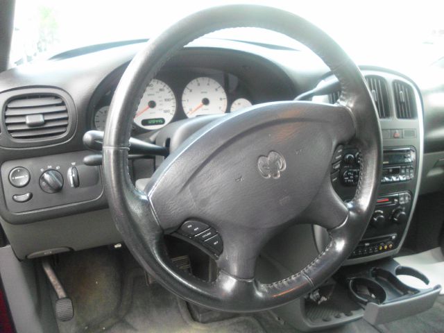 Dodge Grand Caravan 2004 photo 2