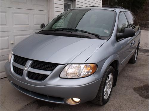 Dodge Grand Caravan 2004 photo 2