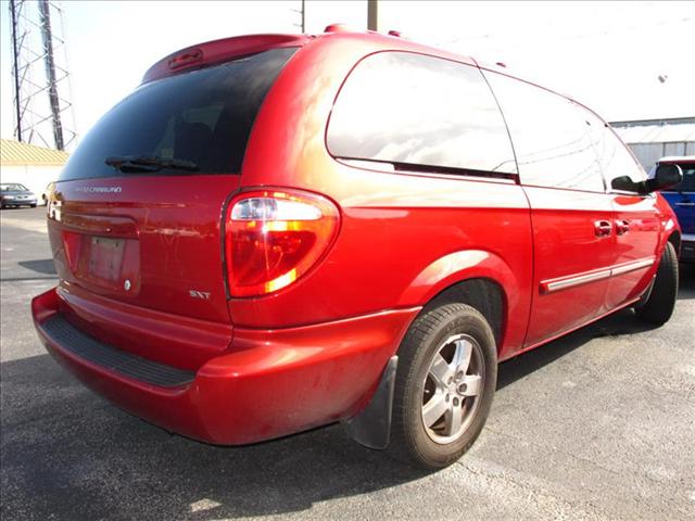 Dodge Grand Caravan 2004 photo 1