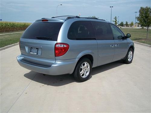 Dodge Grand Caravan 2004 photo 1