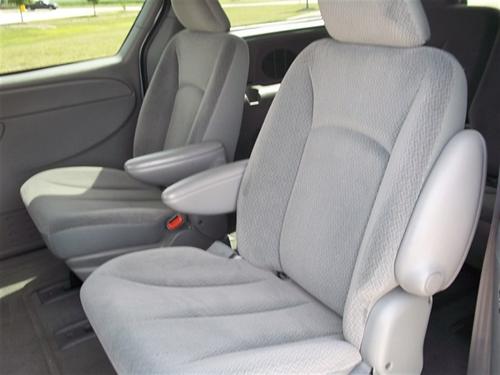 Dodge Grand Caravan 2004 photo 4