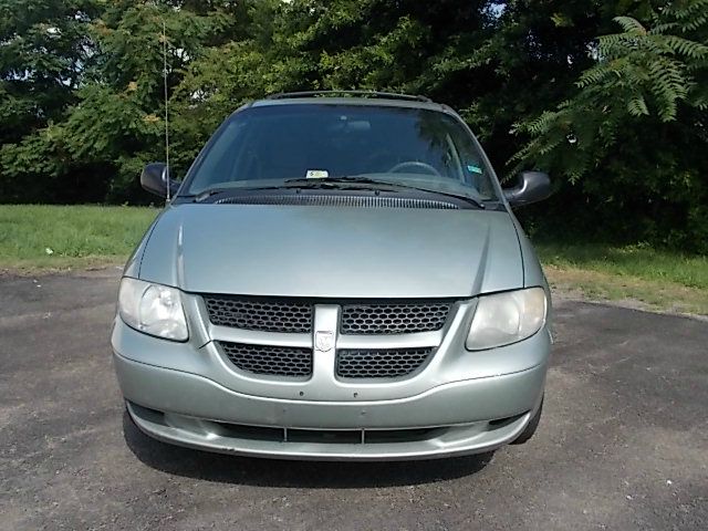 Dodge Grand Caravan 2004 photo 2